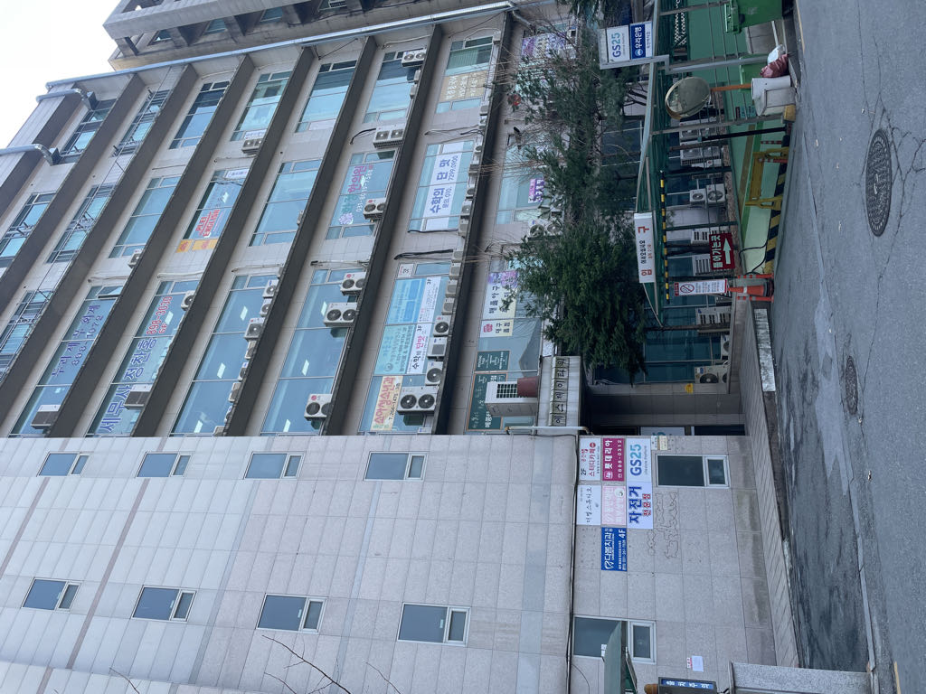 에스제이타워 주차장 이미지 2
