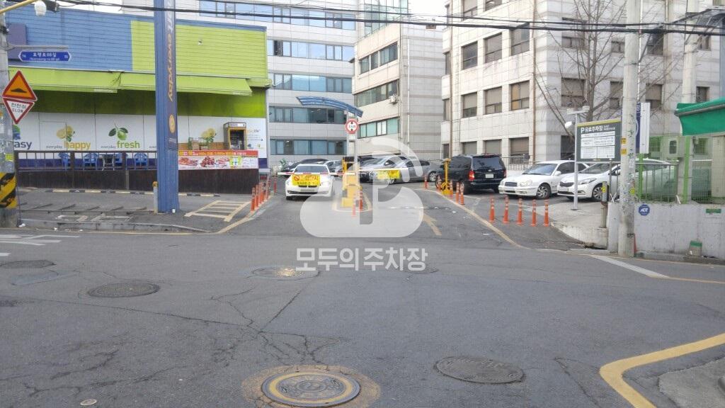 나이스파크 이마트에브리데이 남부터미널점 주차장 이미지 2