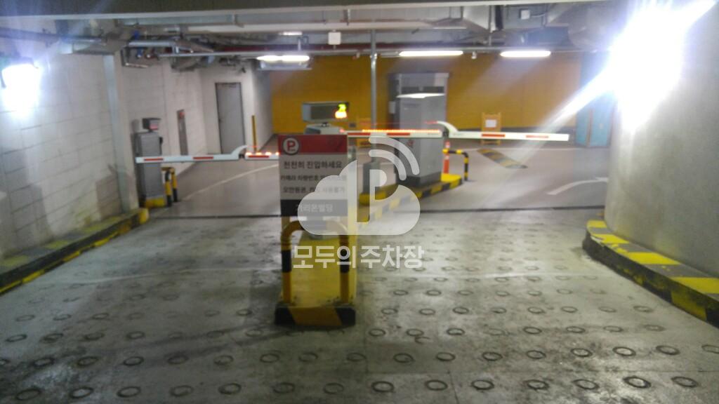투루파킹 가리온빌딩 주차장 이미지 2