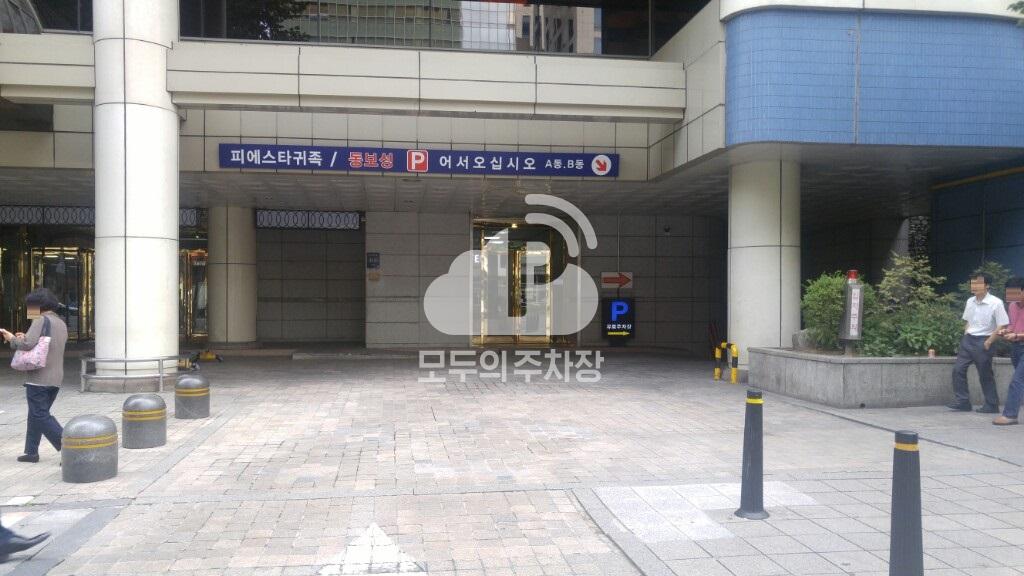 샹제리제빌딩 주차장 이미지 3