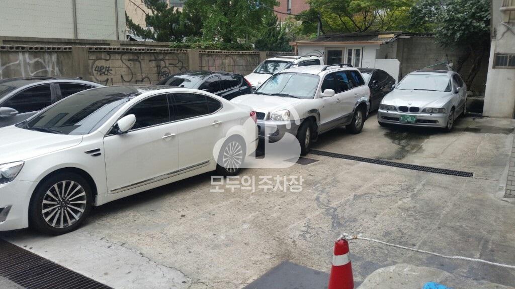 유료 민영 주차장 이미지 2