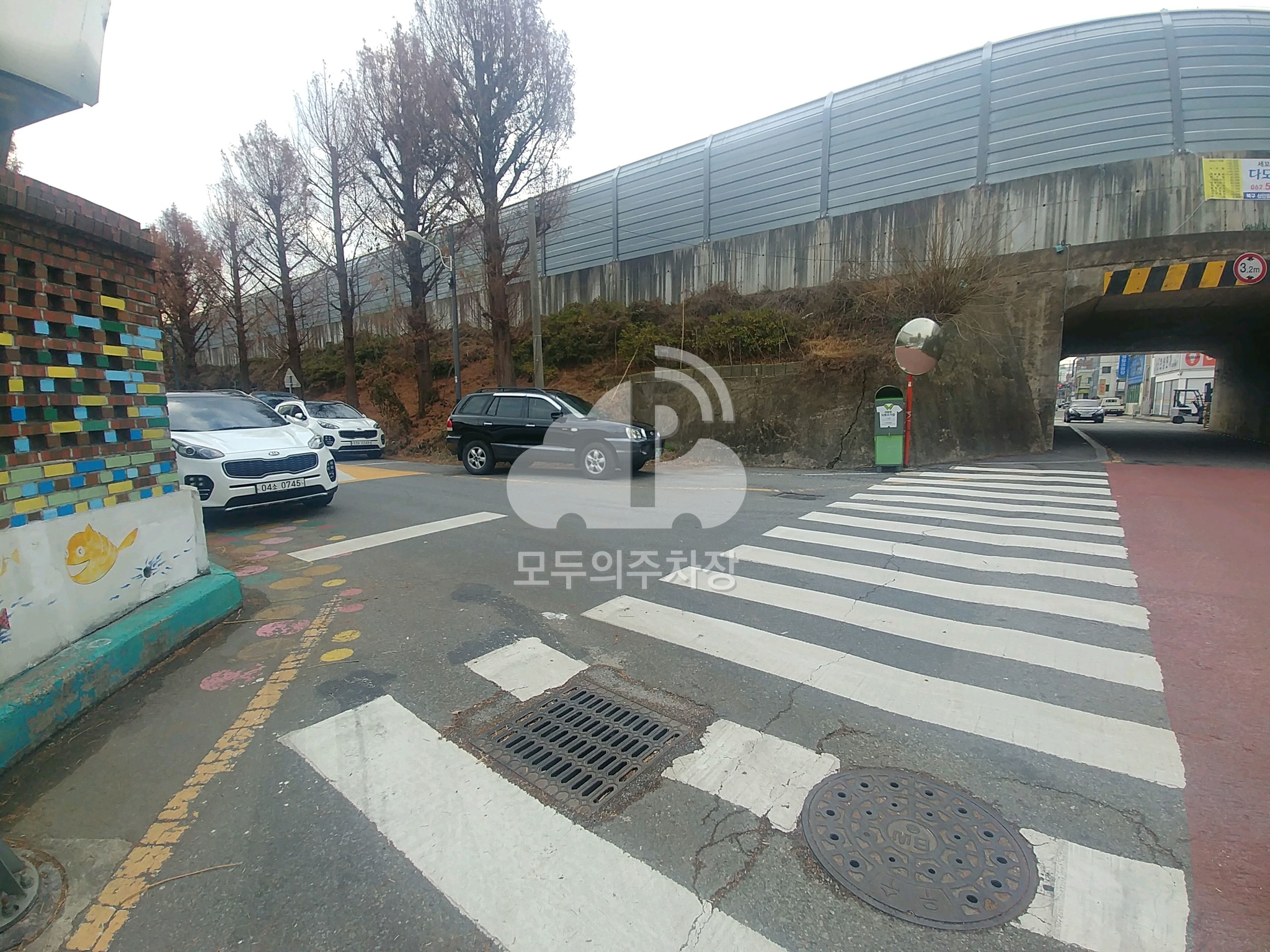 용봉초교뒤 노상 공영 주차장 이미지 2