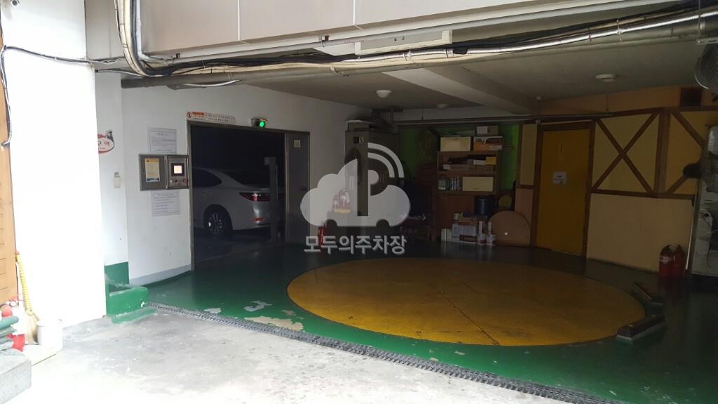 지산빌딩 주차장 이미지 3