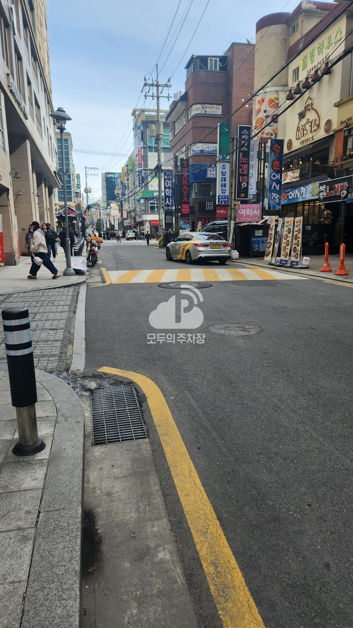 프레스티지 빌딩 주차장 이미지 1