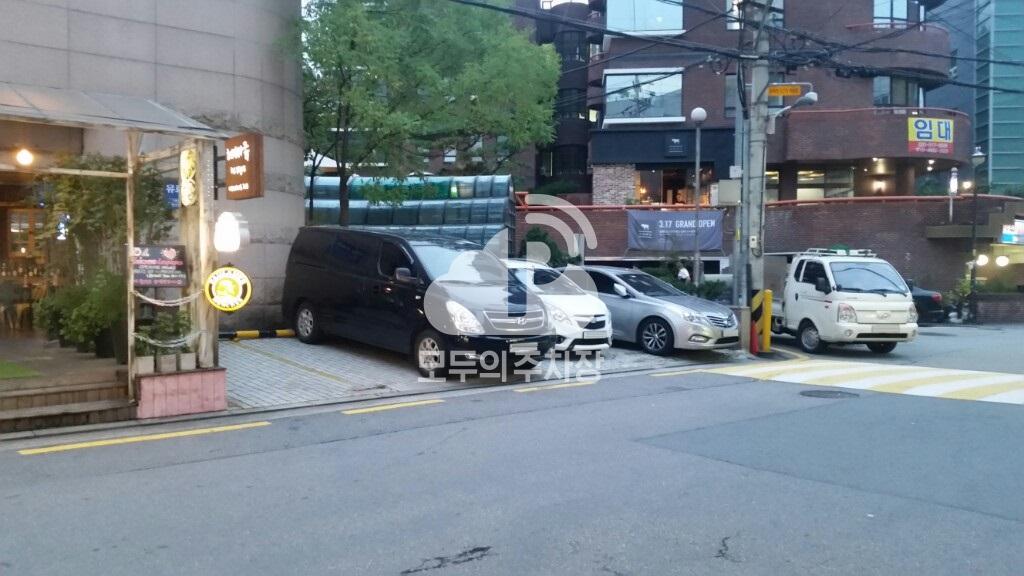 강남출판문화회관 주차장 이미지 1