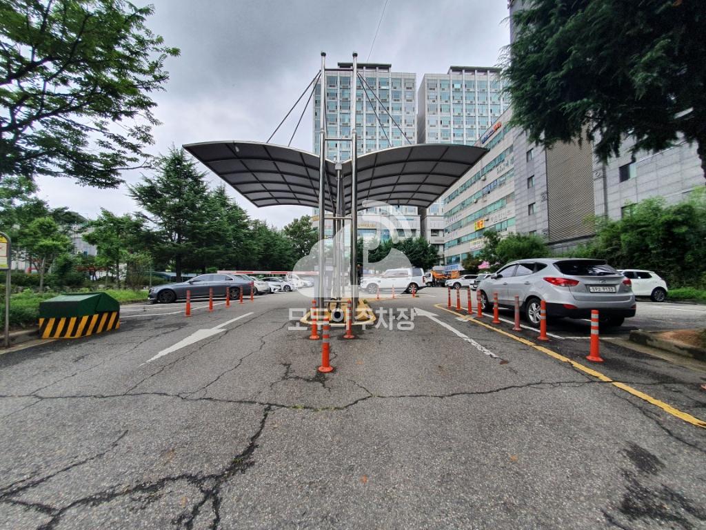 시의회옆 공영 주차장 이미지 1