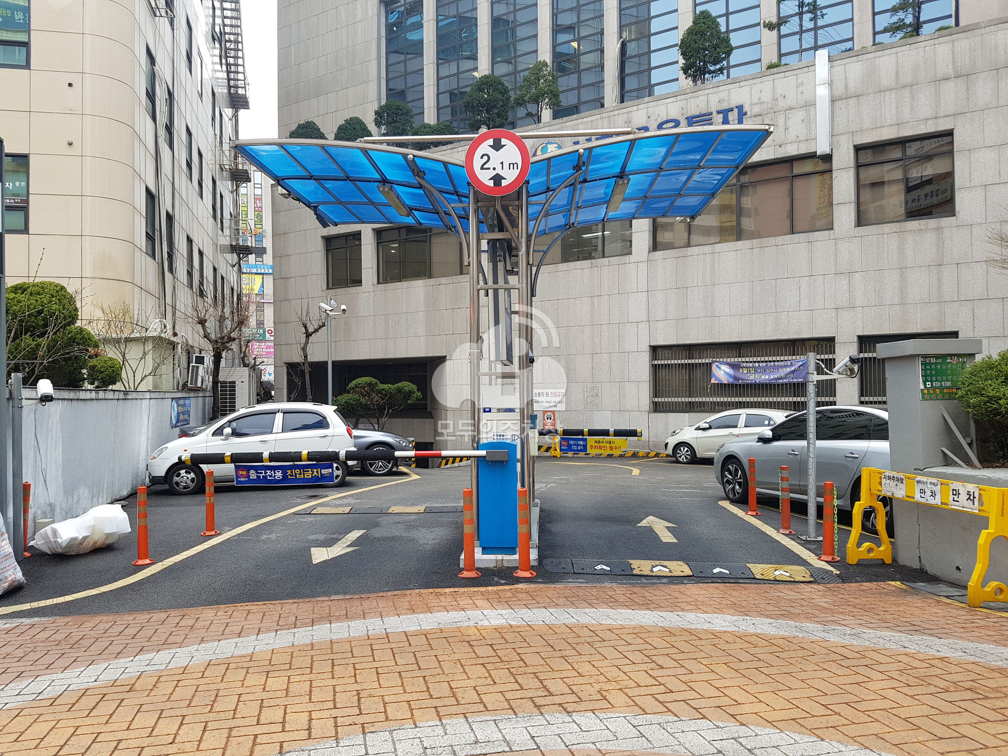 주차장 사진