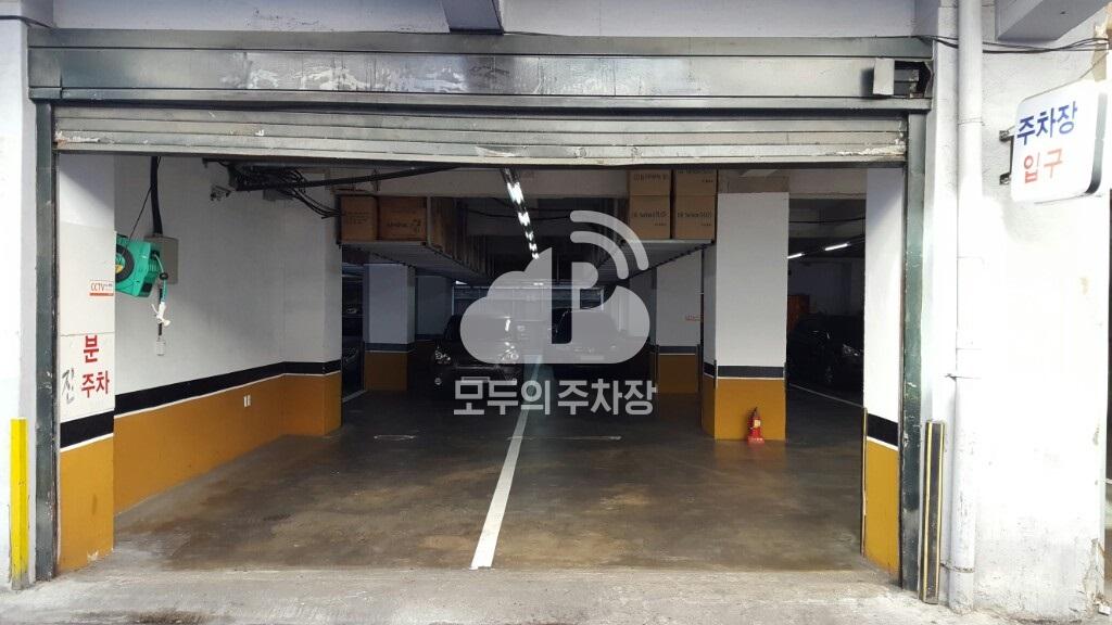 명산빌딩 주차장 이미지 2