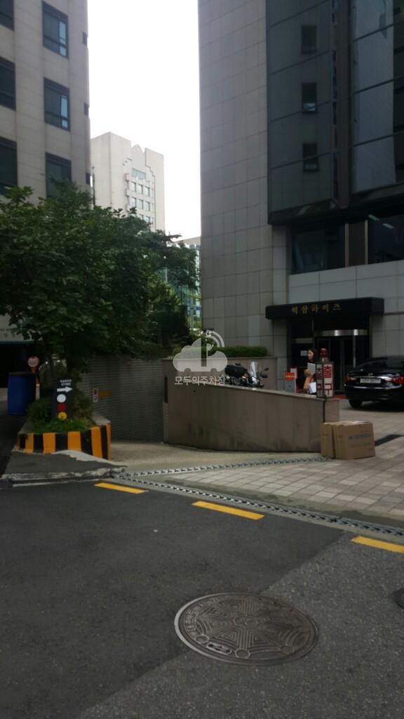 하이츠빌딩 주차장 이미지 1