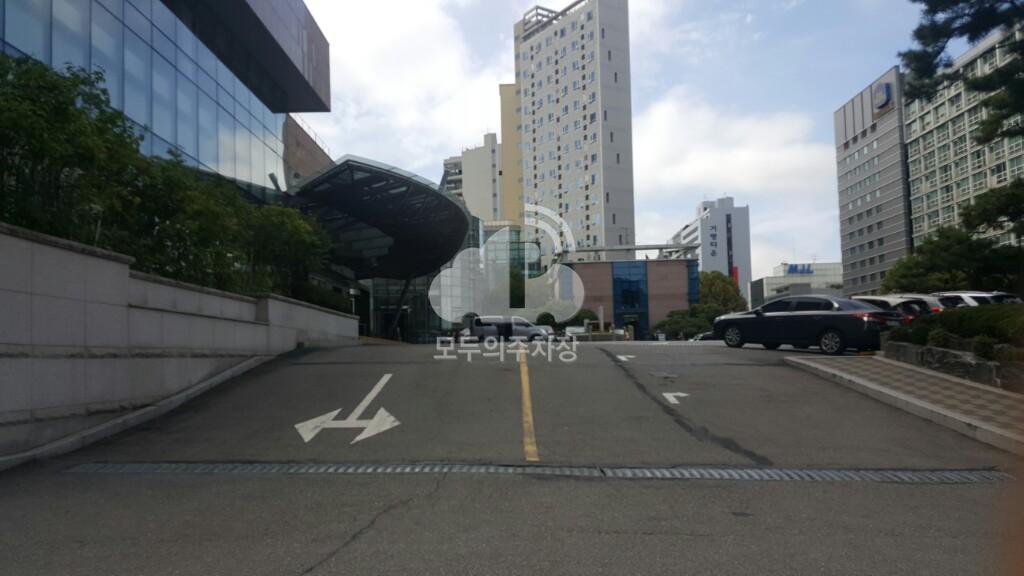 삼정호텔 주차장 이미지 1