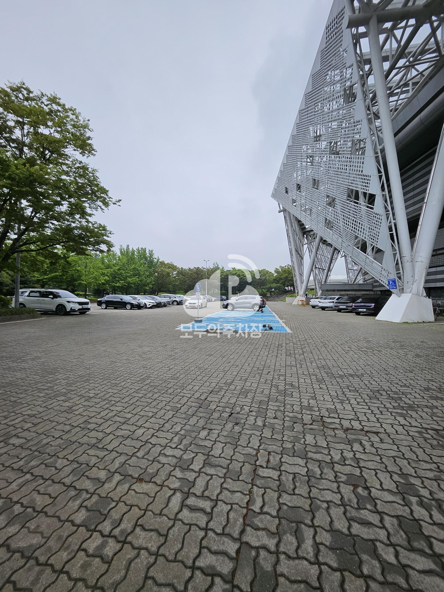올림픽체조경기장 주차장 이미지 2
