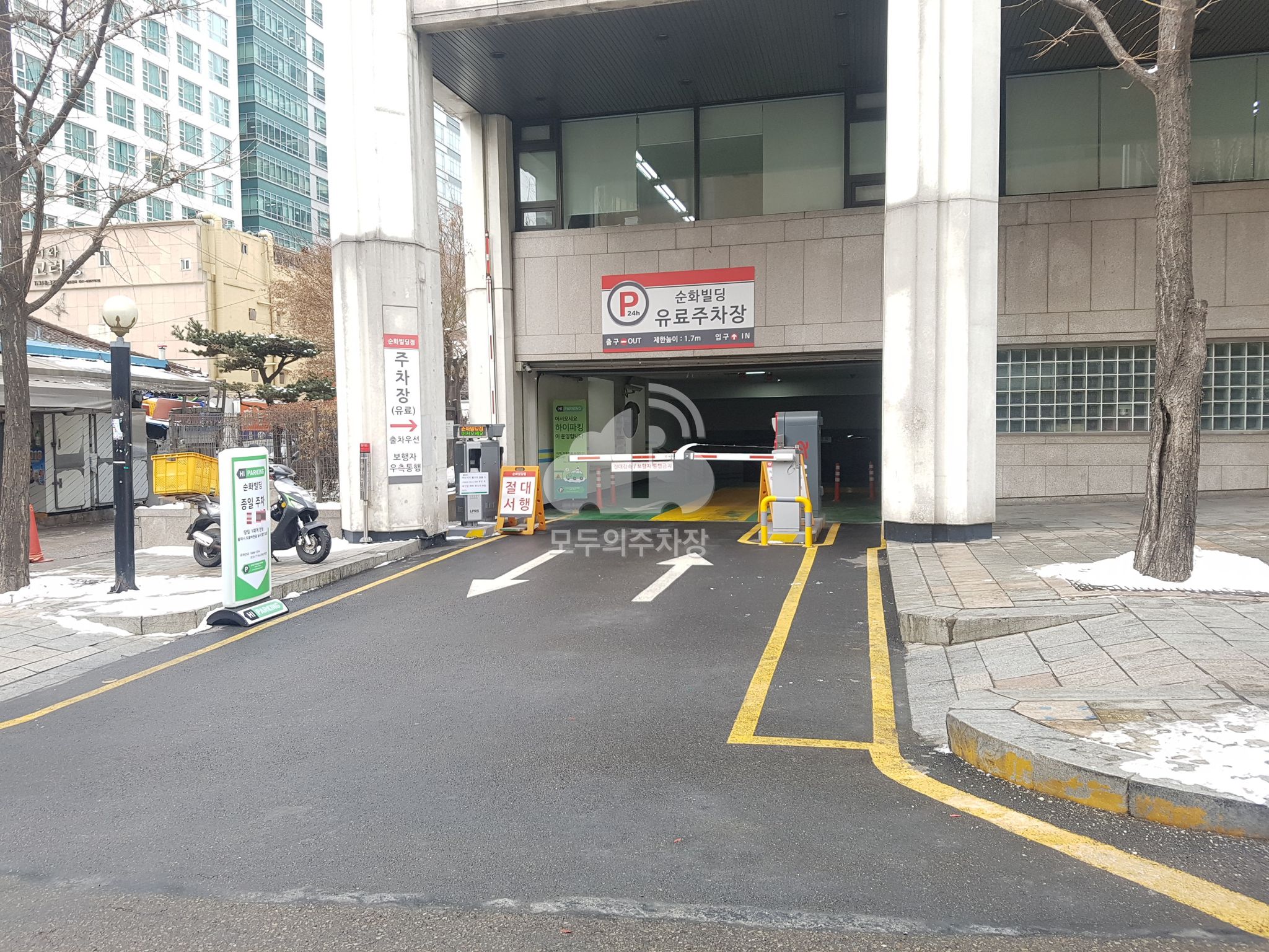 주차장 사진