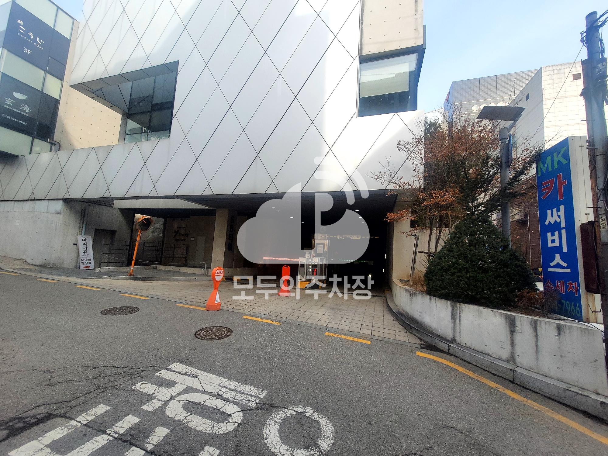SB타워 주차장 이미지 2