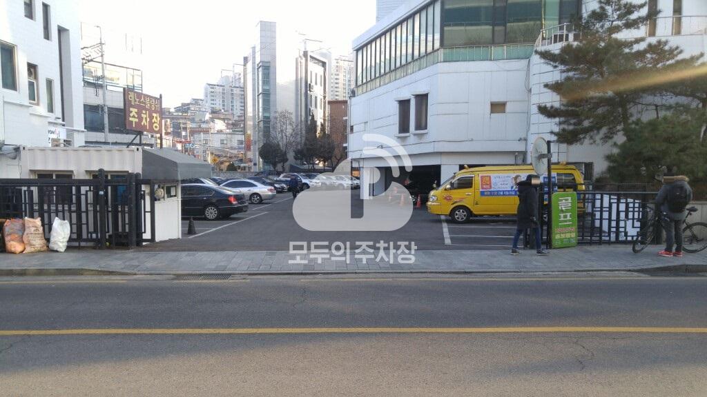 레노스블랑쉬 민영 주차장 이미지 2