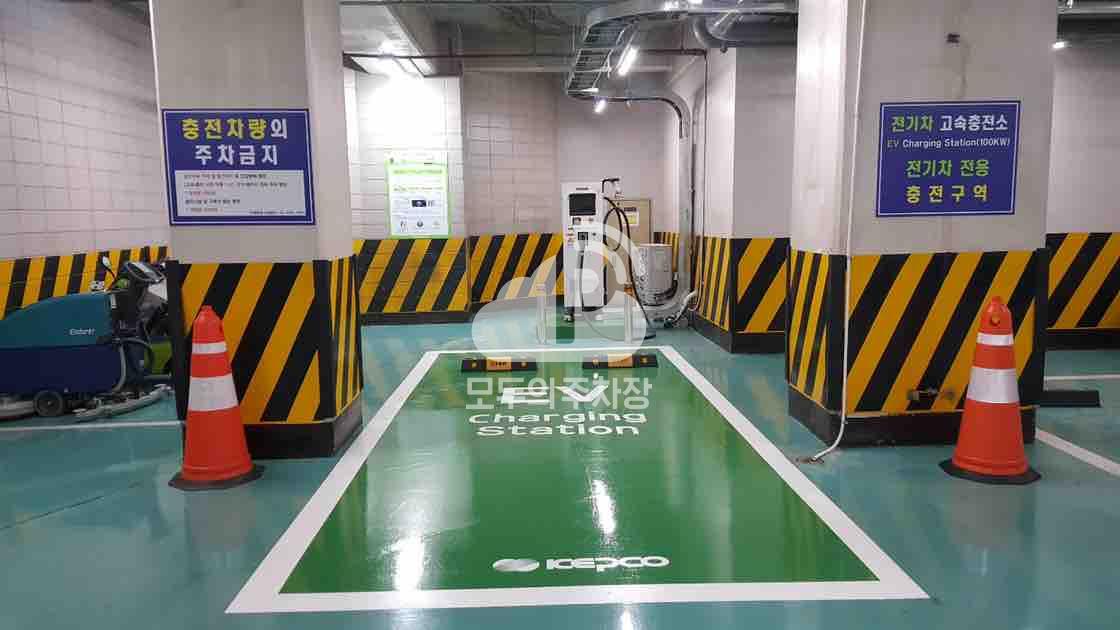 은행회관 주차장 이미지 3