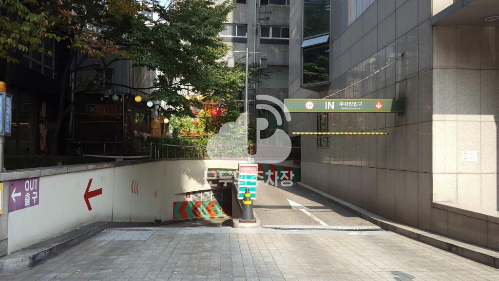 밀리오레 명동 주차장 이미지 1