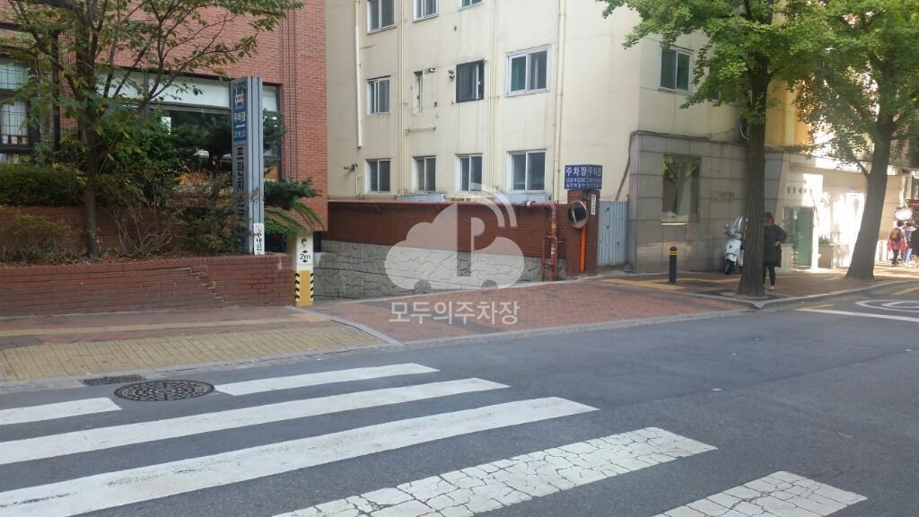 프란치스코 교육회관 민영 주차장 이미지 2