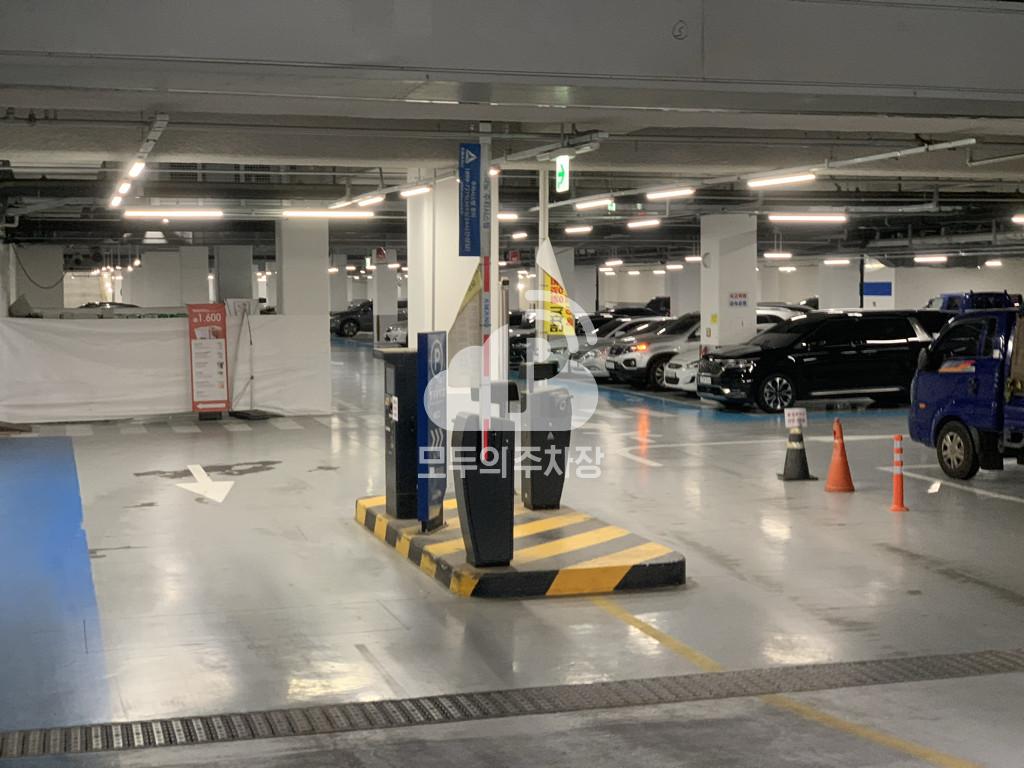 명지대학교 주차장 이미지 2