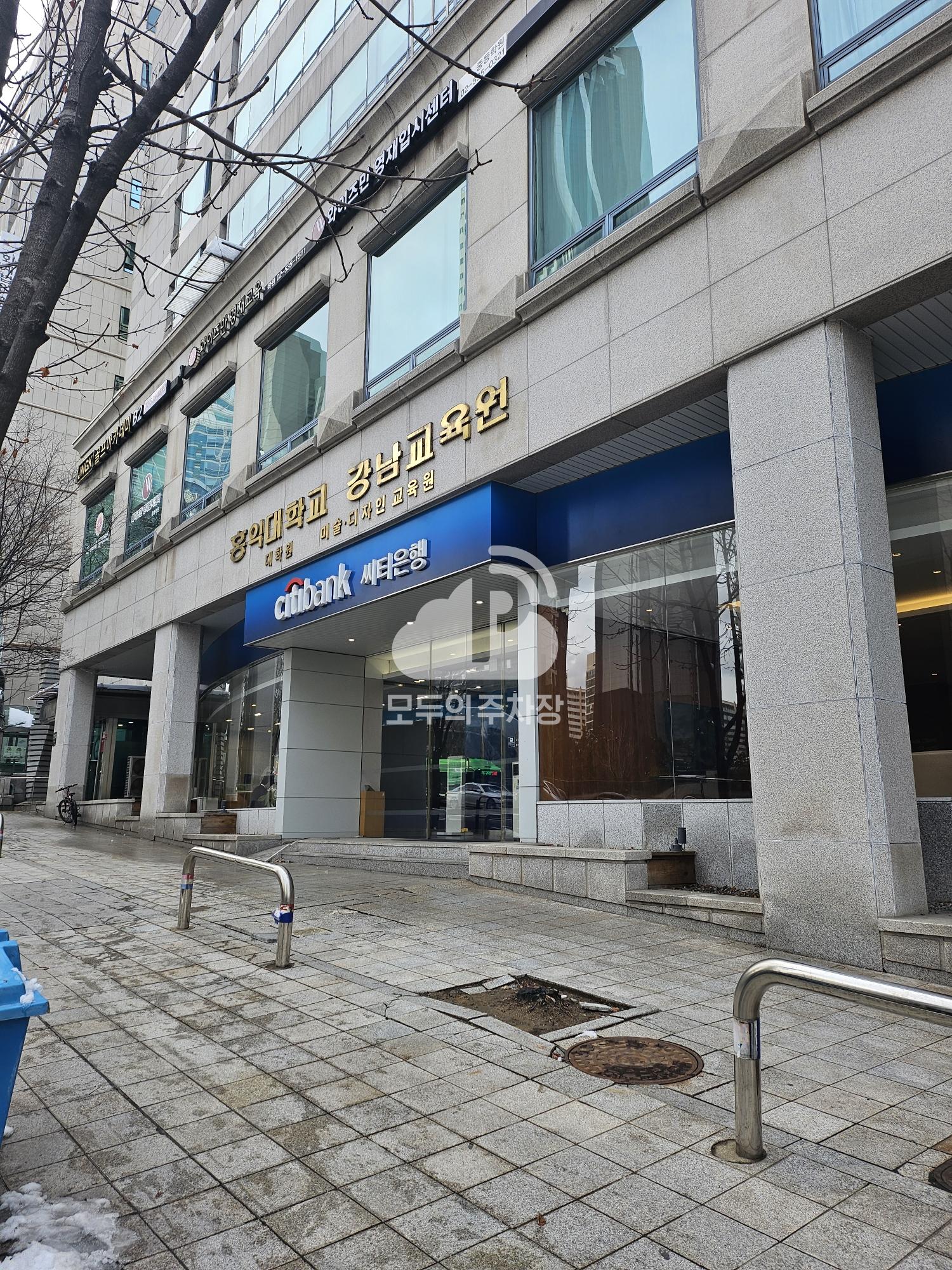홍익대학교 강남 교육관 주차장 이미지 1