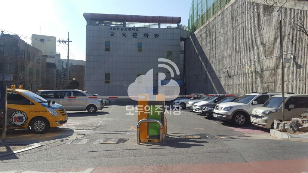 돈암문화스포츠센터 주차장 이미지 1