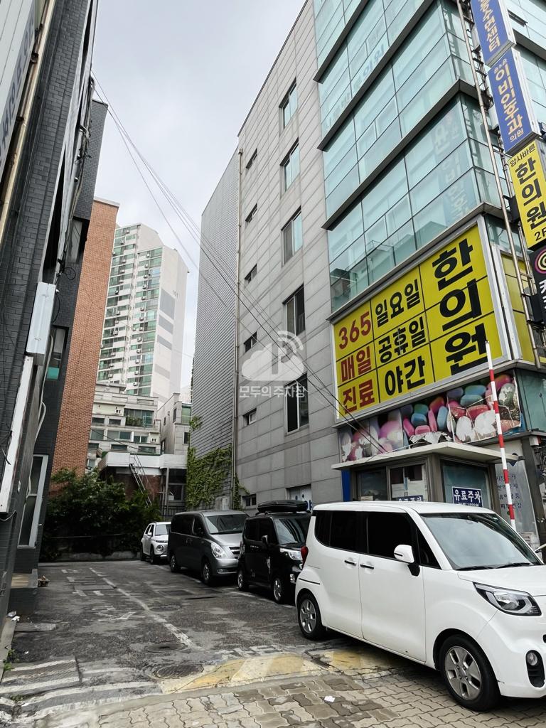 유료 민영 주차장 이미지 1