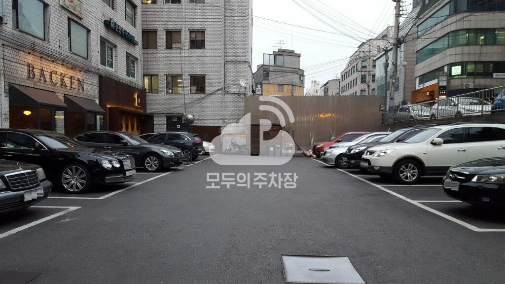 덕산빌딩 주차장 이미지 1