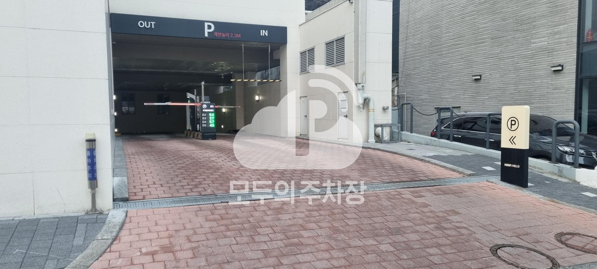 기린건축 백화점 주차장 이미지 2