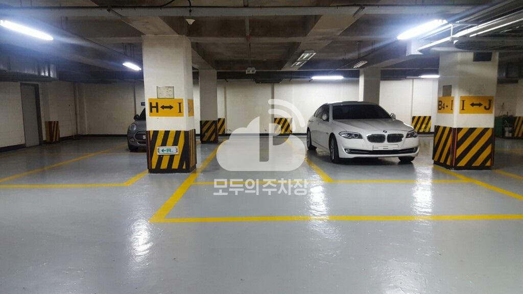 대윤빌딩 주차장 이미지 1