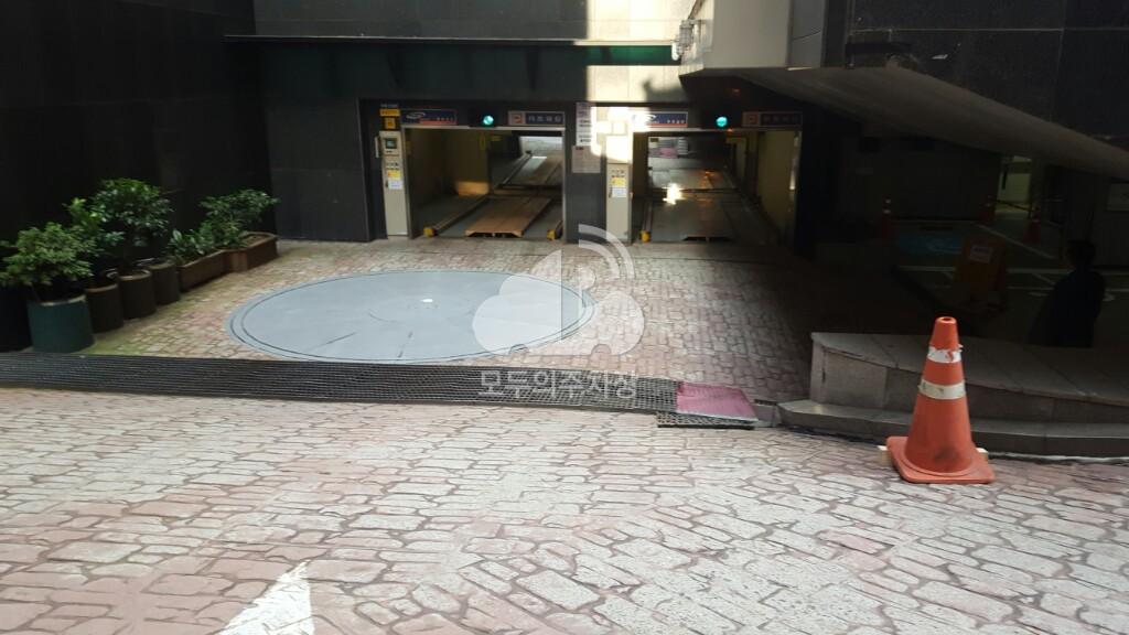 리치타워 주차장 이미지 1