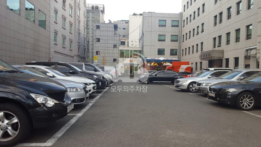 성창빌딩 주차장 이미지 2