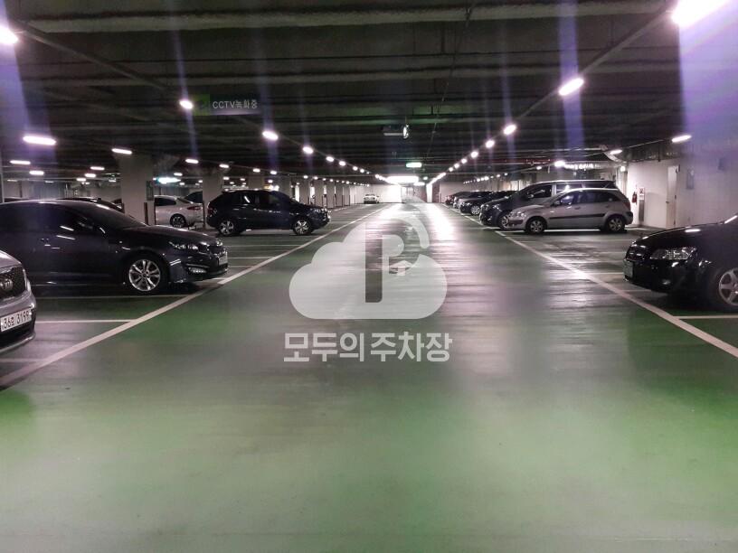 AT센터 주차장 이미지 3