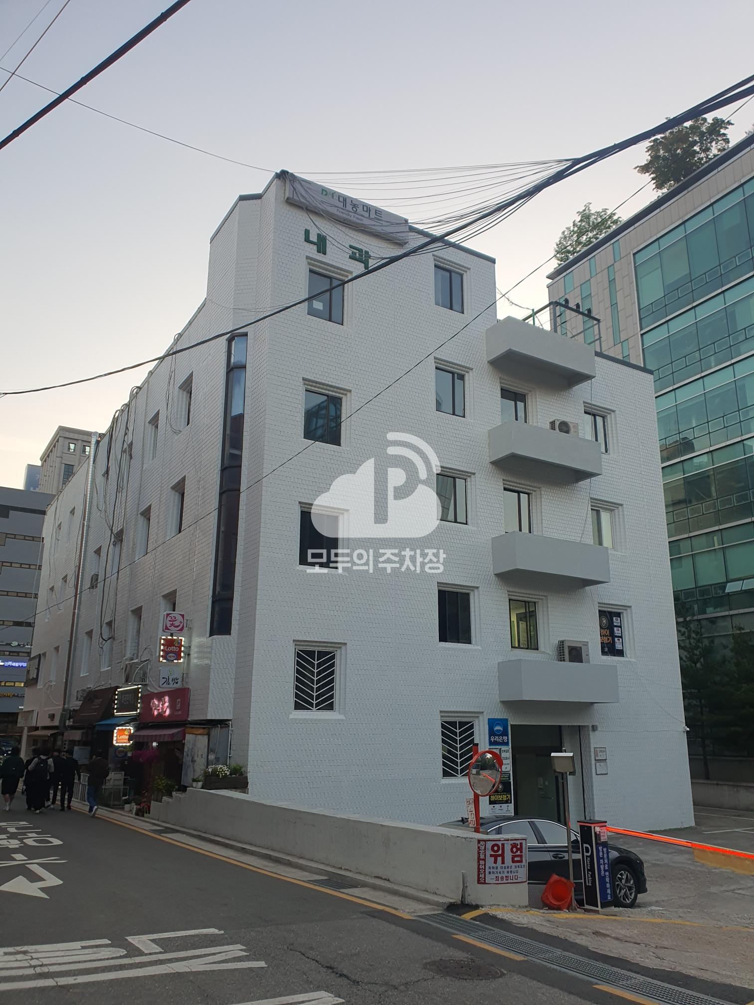 머리재빌딩 주차장 이미지 1