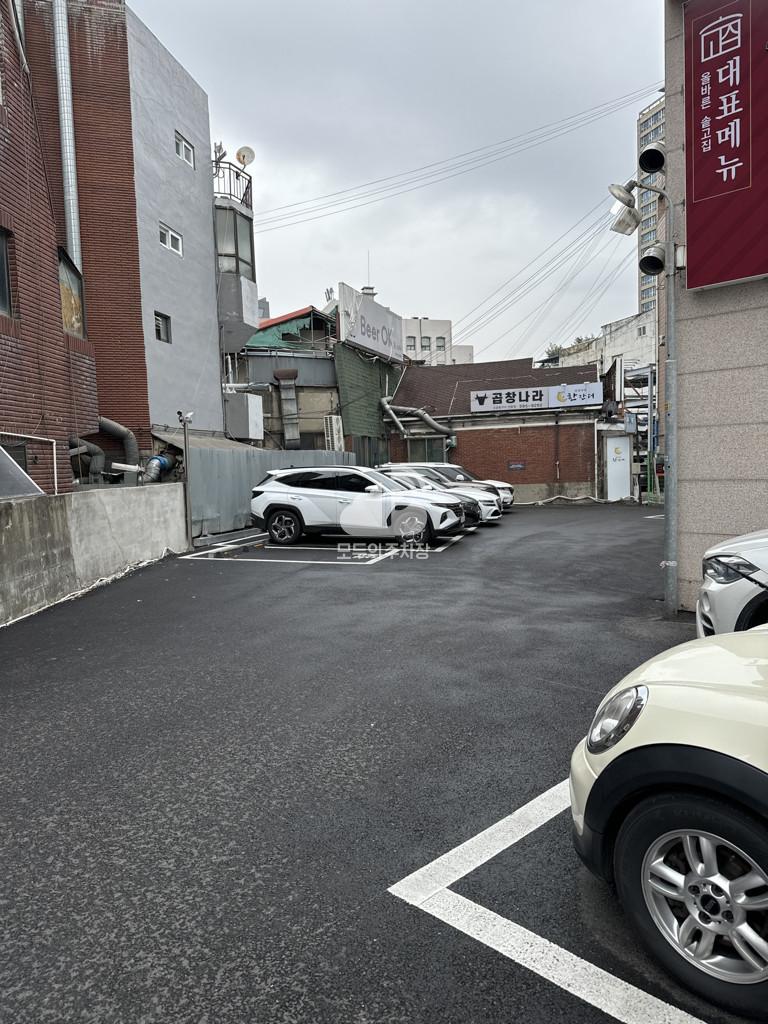 유료 민영 주차장 이미지 3