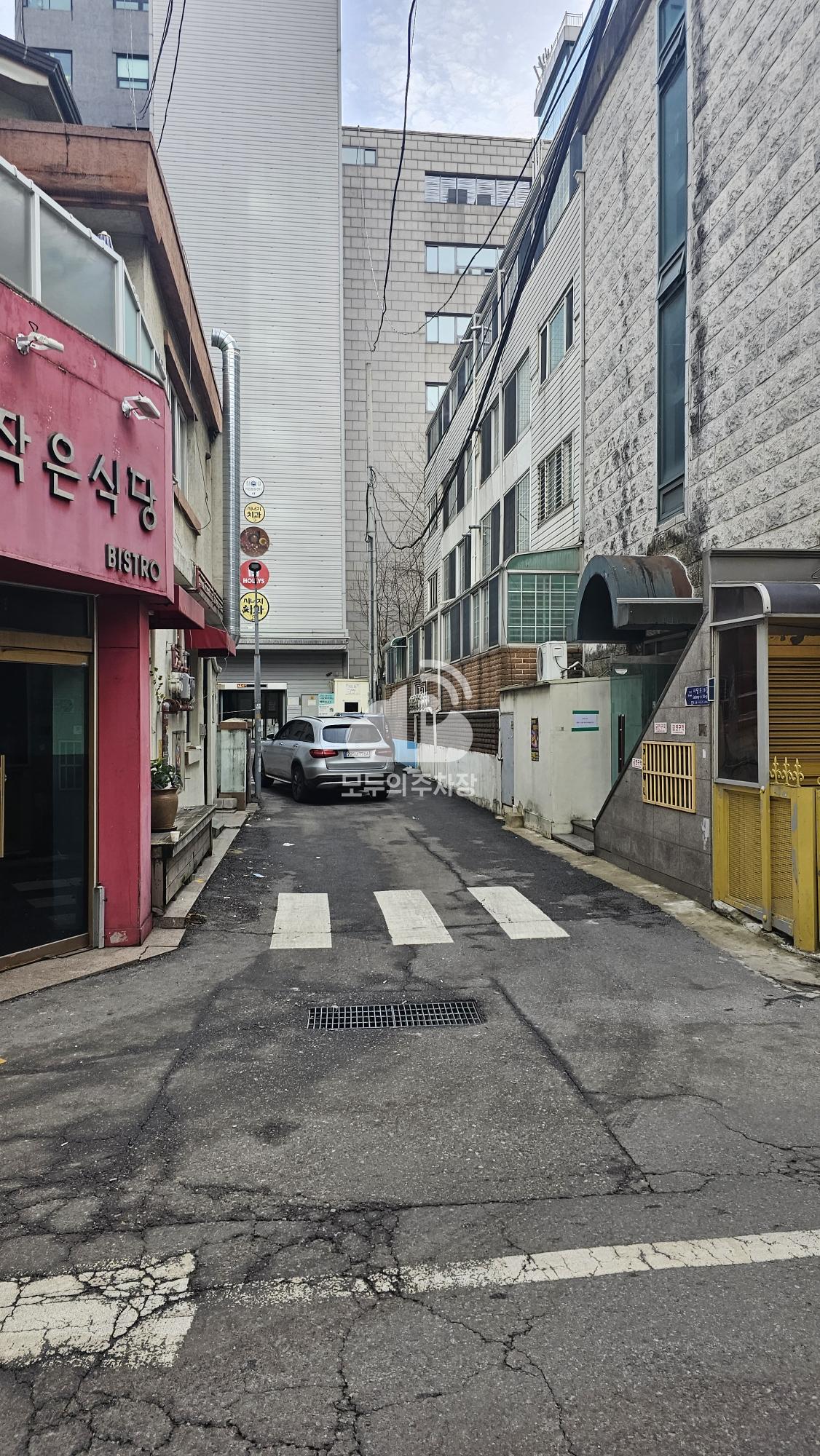 엘리지움 빌딩 주차장 이미지 2