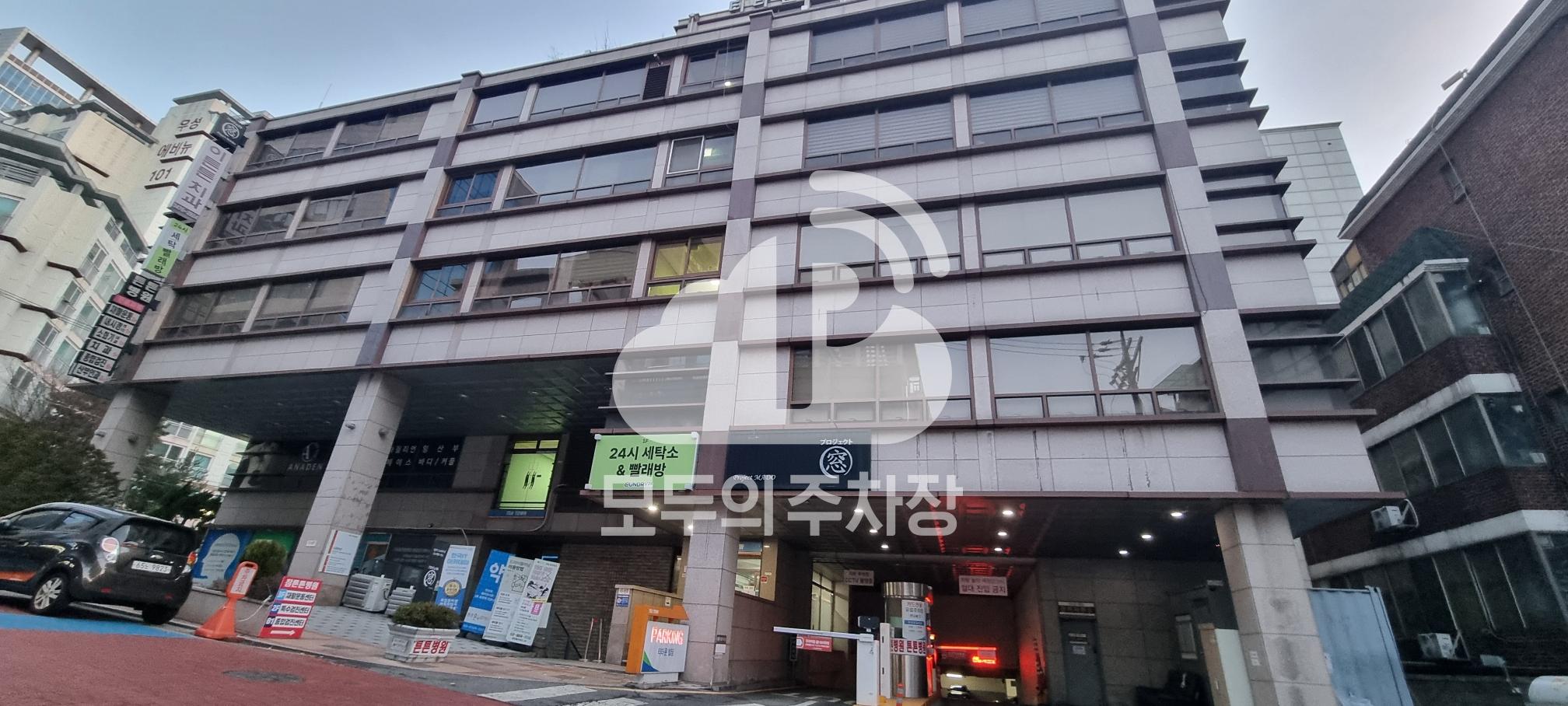 티타운 오피스텔 주차장 이미지 1