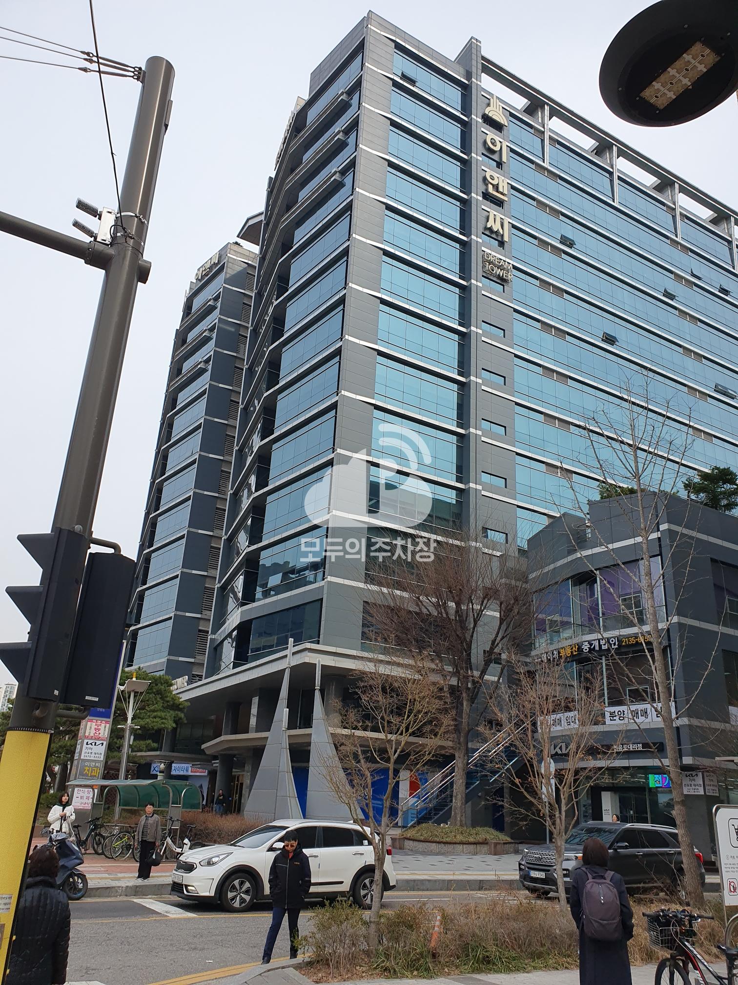 이엔씨드림타워 주차장 이미지 1