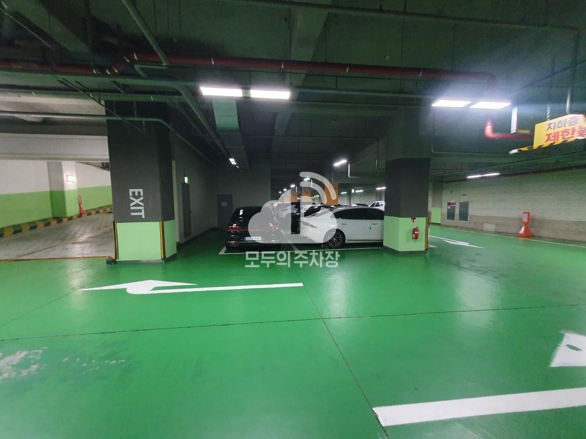 이노플렉스 주차장 이미지 3