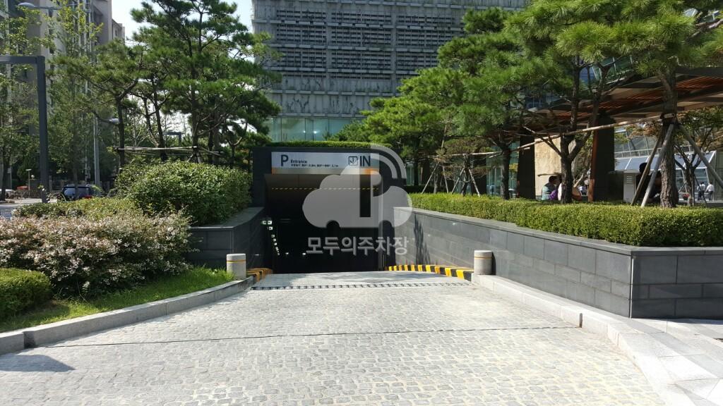 전경련회관 주차장 이미지 1