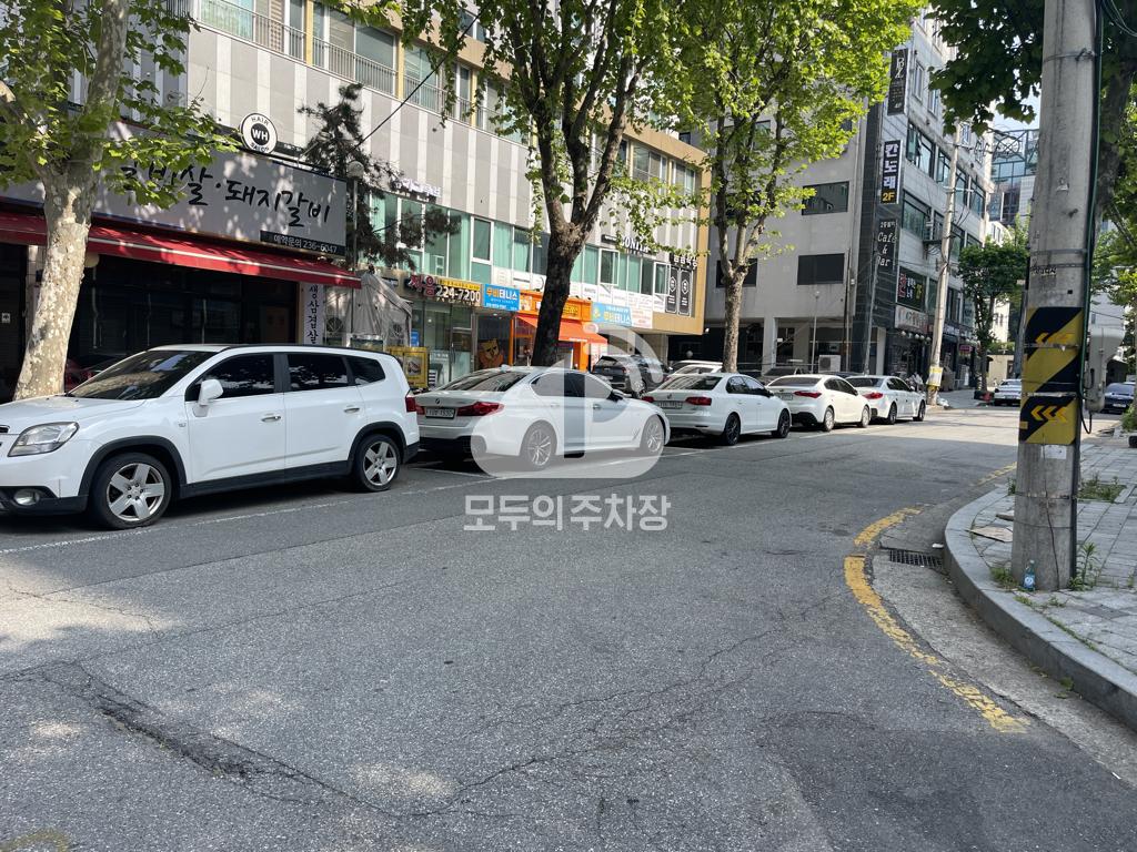 무료 노상 공영 주차장 이미지 1
