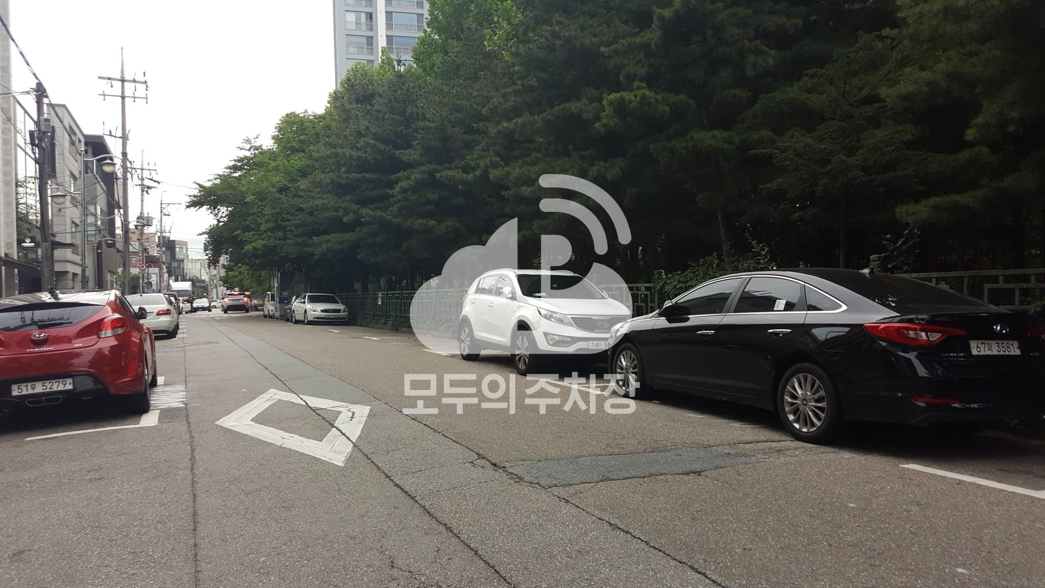 도산대로 45길 노상 공영 주차장 이미지 3