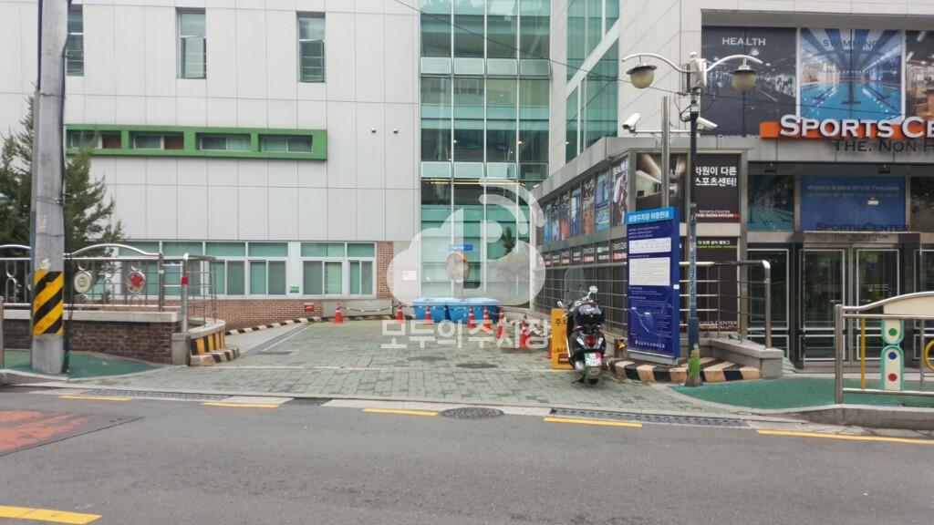 논현초교 공영 주차장 이미지 1