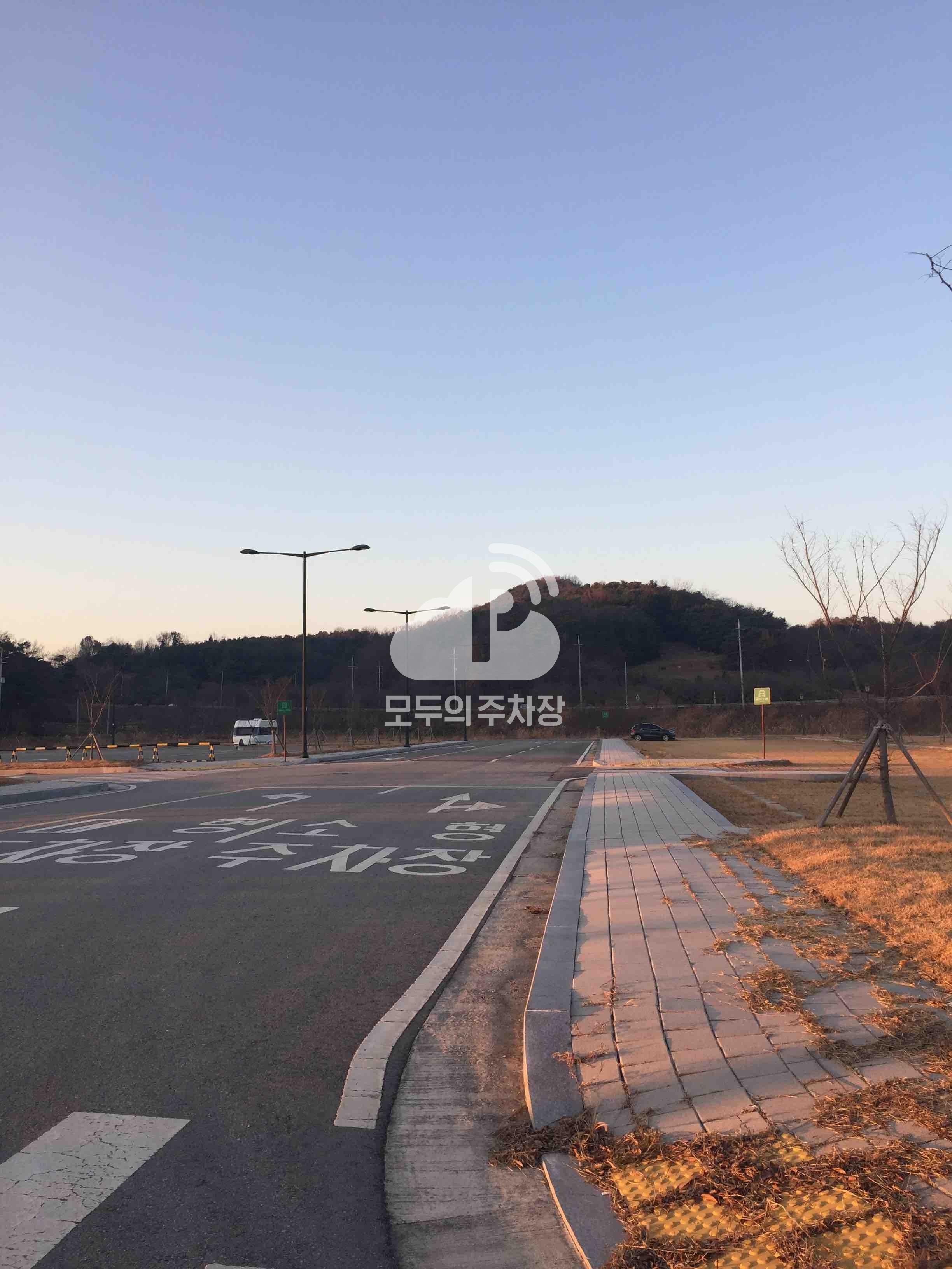 연화촌대형 공영 주차장 이미지 1
