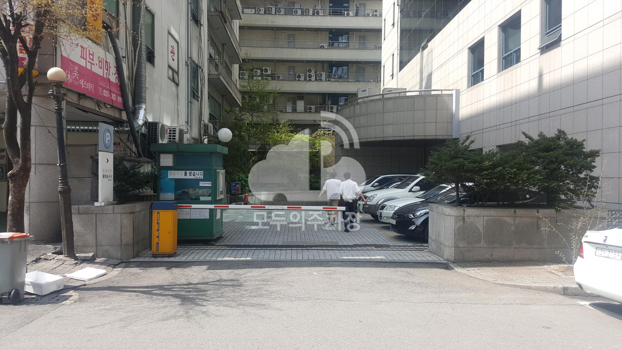 인탑스빌딩 주차장 이미지 1