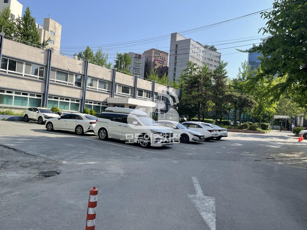 스타 민영 주차장 이미지 3