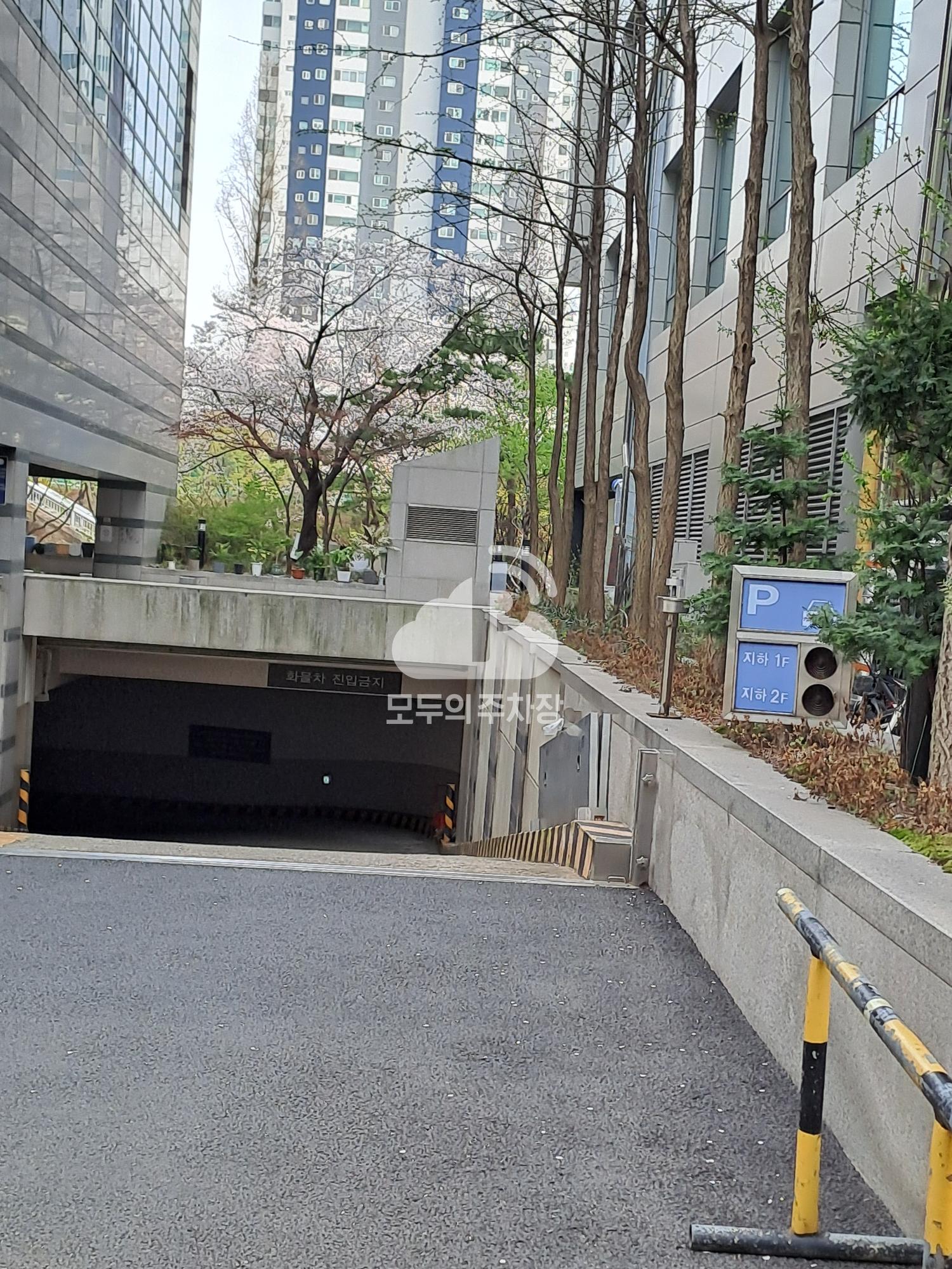 KB국민은행 주차장 이미지 3
