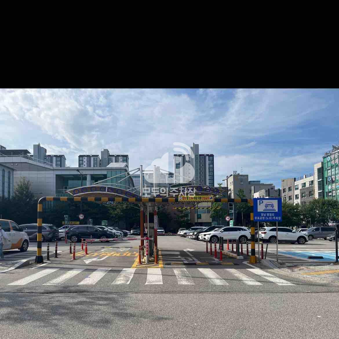 향남읍 행정리 공영 주차장 이미지 1