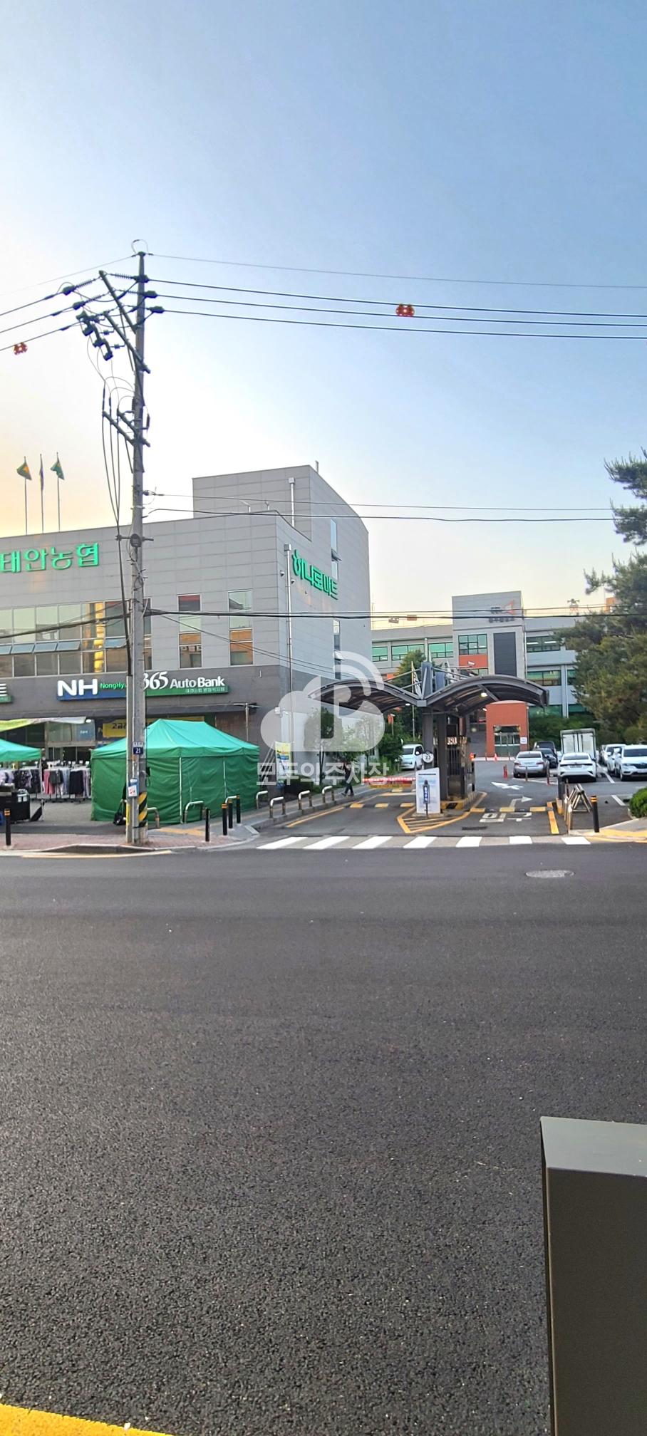 동부출장소 주차장 이미지 1