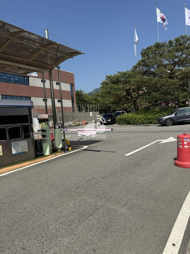 과천시청 주차장 이미지 2