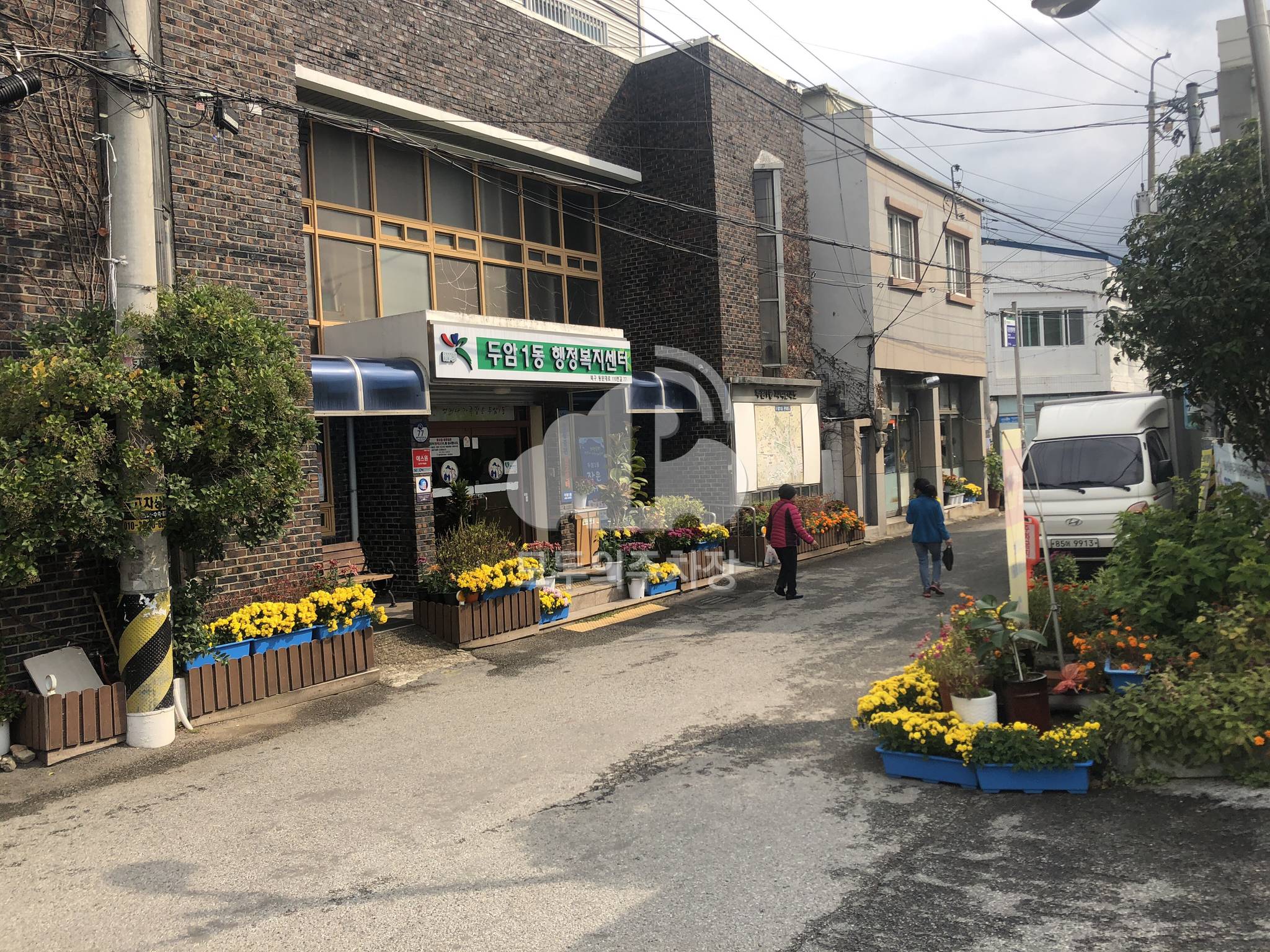 두암1동주민센터 주차장 이미지 1