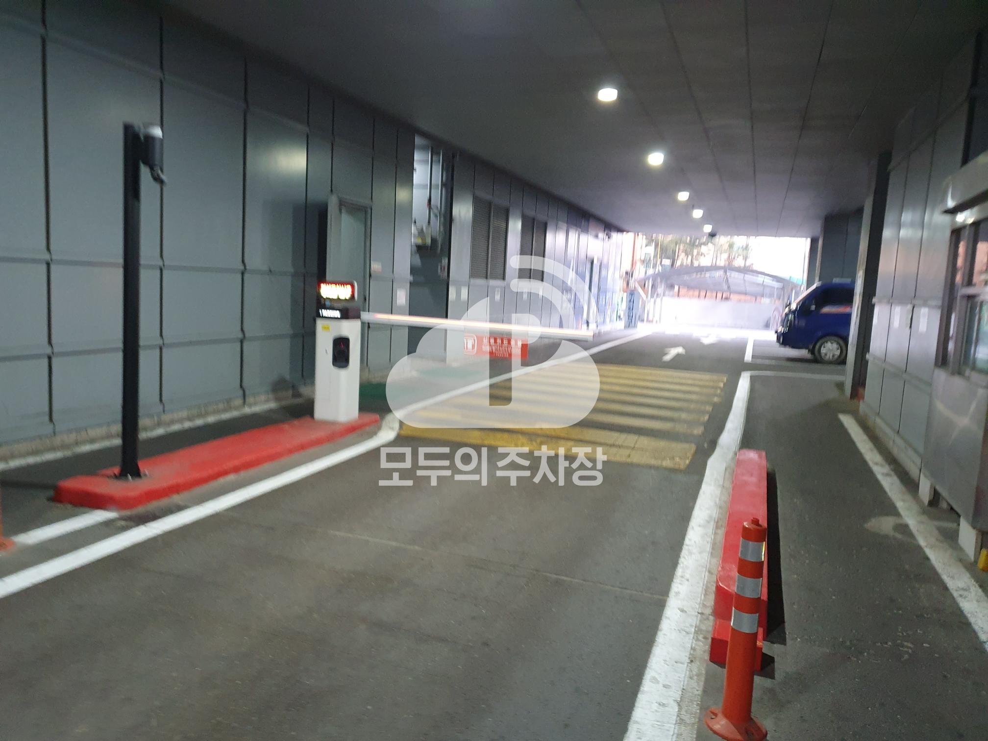 우리벤처타운 주차장 이미지 3